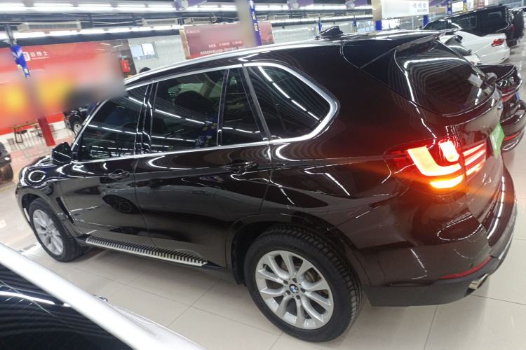 Used BMW X5 2018 xDrive28i Left Side