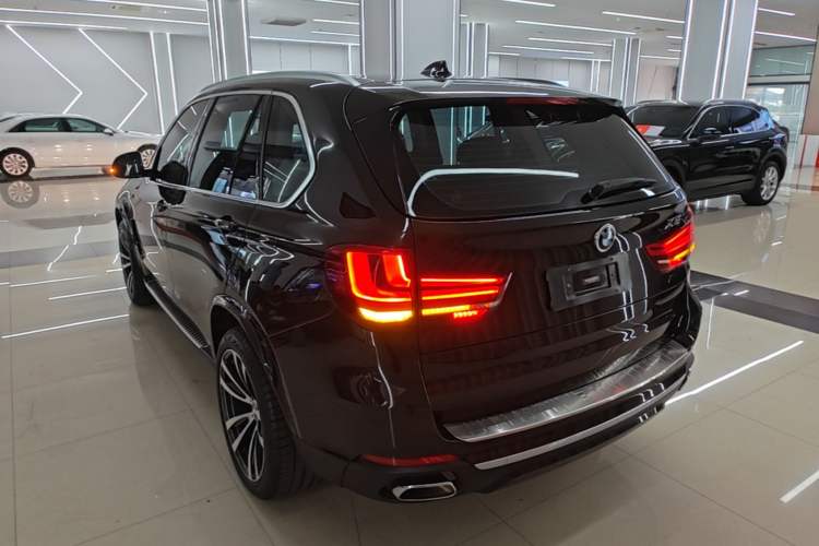 Used BMW X5 2018 xDrive35i Elegant Edition Rear Left 45 Deg