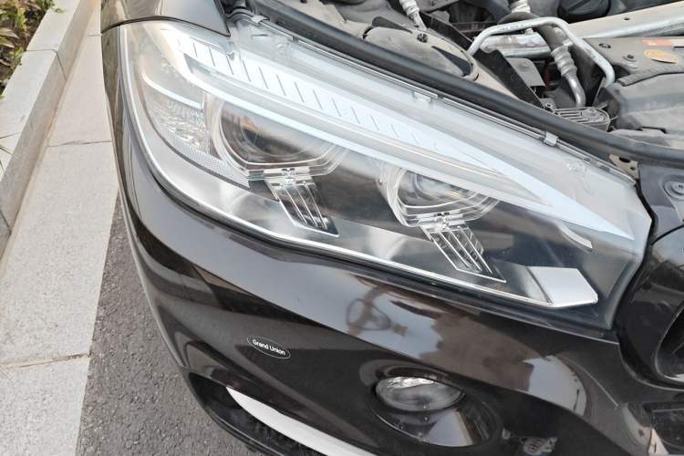 Used BMW X5  Right Front Headlight