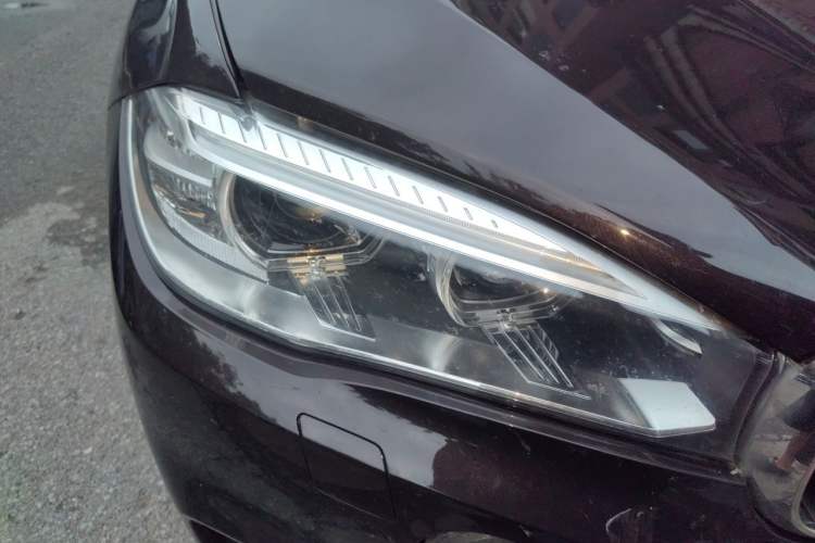 Used BMW X5 2018 xDrive28i Right Front Headlight