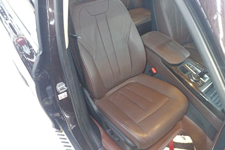 Used BMW X5 2018 xDrive28i Right Front Seat
