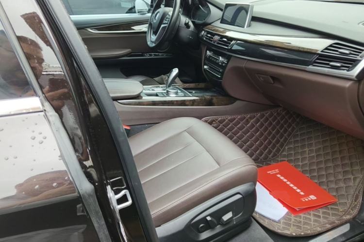 Used BMW X5 2018 xDrive28i Right Front Seat