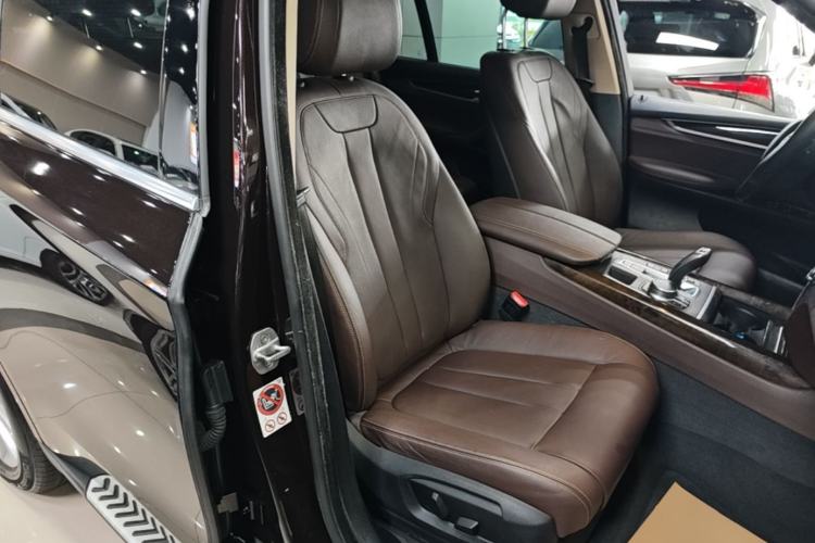 Used BMW X5 2018 xDrive28i Right Front Seat