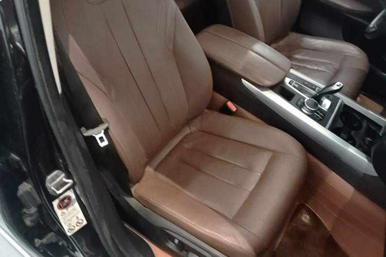 Used BMW X5 2018 xDrive35i Standard Large Screen 18-inch Wheels Middle East Version Right Front Seat