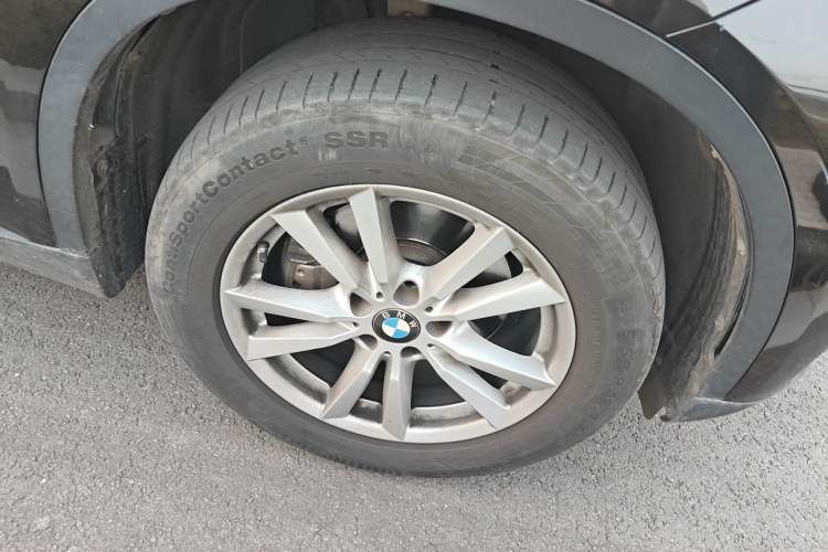 Used BMW X5  Right Front Wheel Hub