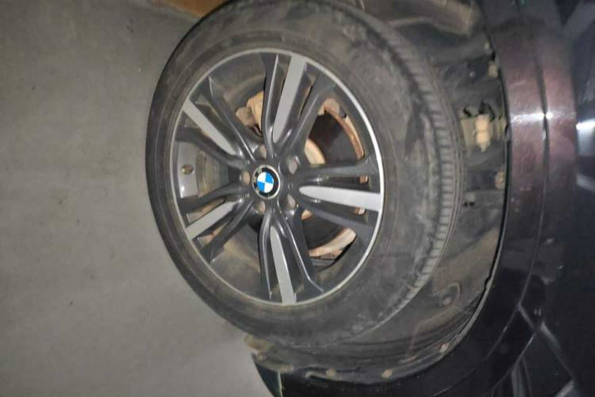Used BMW X5 2018 xDrive35i Elegant Edition Right Front Wheel Hub