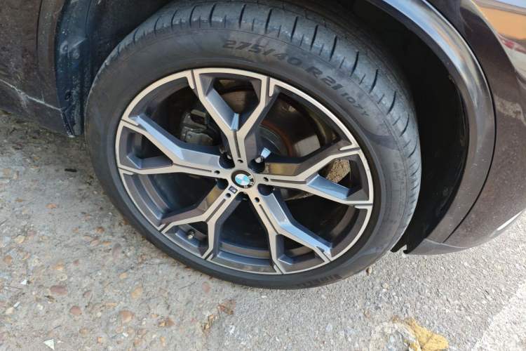 Used BMW X5  Right Front Wheel Hub