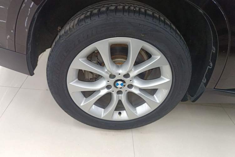 Used BMW X5 2018 xDrive28i Right Rear Wheel Hub