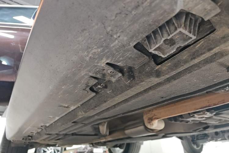 Used BMW X5 2018 xDrive28i Right Side Sill