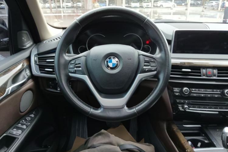 Used BMW X5 2018 xDrive28i Steering Wheel