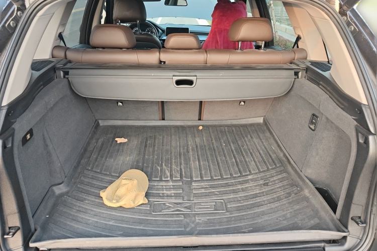 Used BMW X5  Trunk