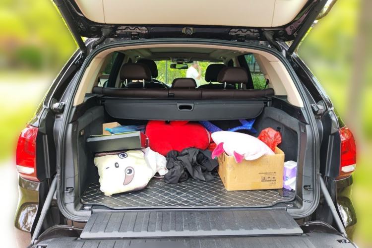 Used BMW X5 2018 xDrive28i Trunk