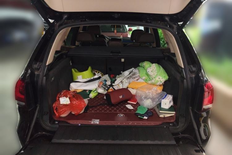 Used BMW X5 2018 xDrive28i Trunk