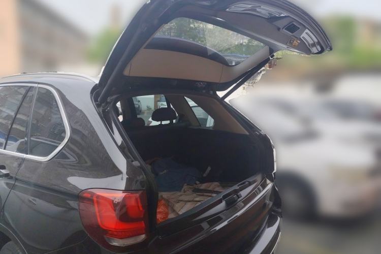 Used BMW X5 2018 xDrive35i Elegant Edition Trunk