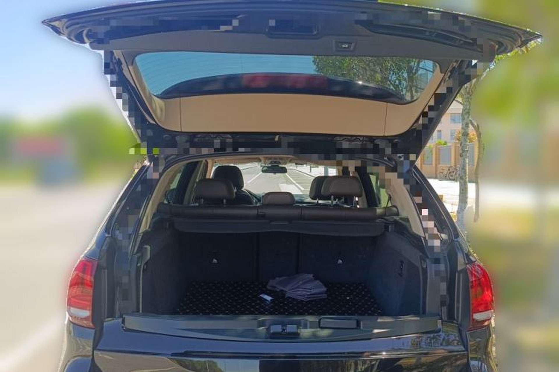Used BMW X5 2018 xDrive28i Trunk