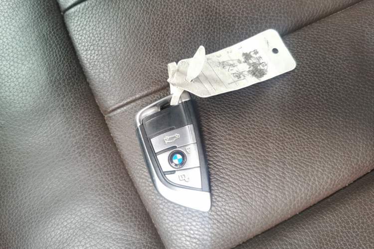 Used BMW X5 2018 xDrive28i Vehicle Key