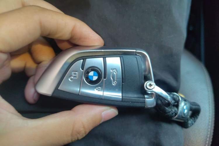Used BMW X5 2018 xDrive28i Vehicle Key