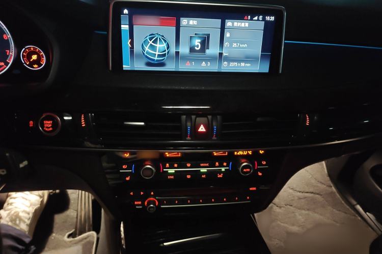 Used BMW X5 2018 xDrive28i Audio And AC Panel