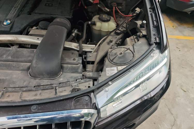 Used BMW X5 2018 xDrive35i Elegant Edition Engine Bay Left
