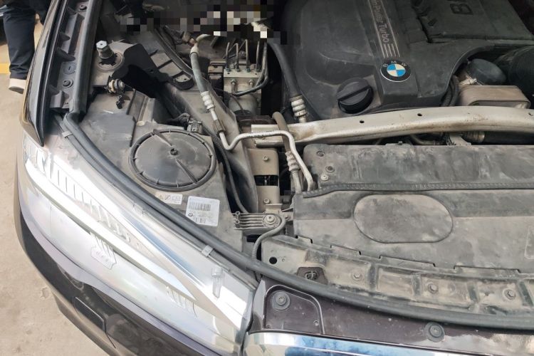 Used BMW X5 2018 xDrive35i Elegant Edition Engine Bay Right