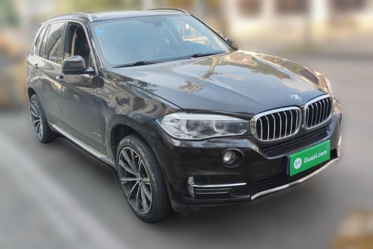 Used BMW X5 2018 xDrive28i Front Right 45 Deg