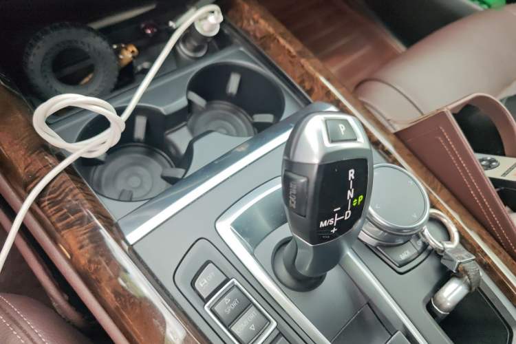Used BMW X5 2018 xDrive35i Elegant Edition Gear Lever