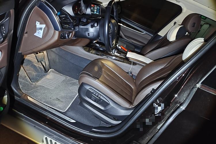 Used BMW X5 2018 xDrive28i Left Front Seat
