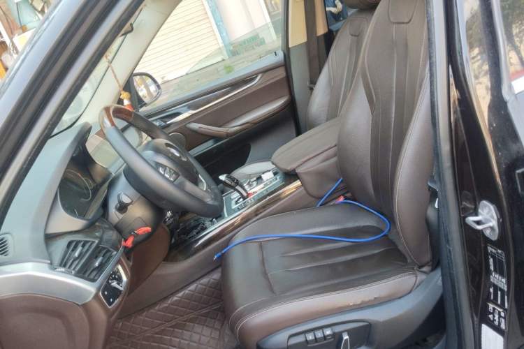 Used BMW X5 2018 xDrive28i Left Front Seat