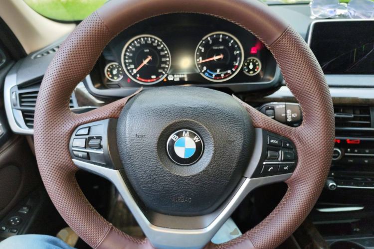 Used BMW X5 2018 xDrive28i Steering Wheel