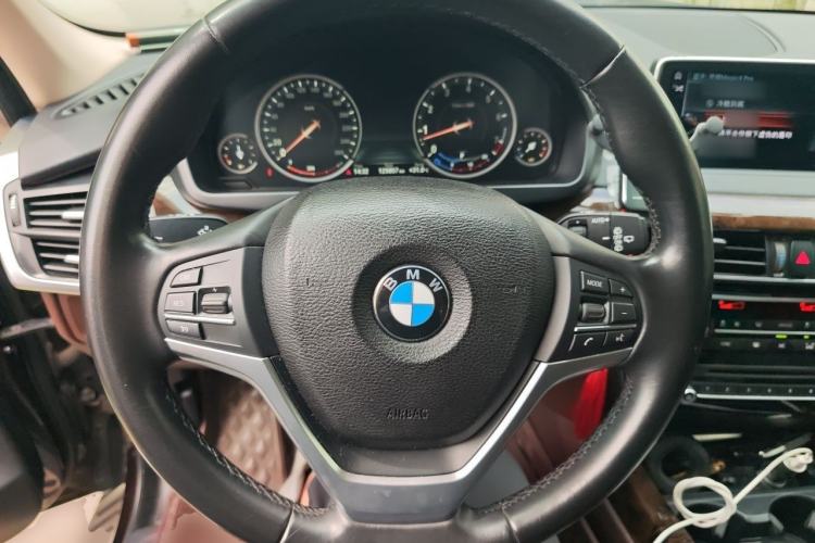 Used BMW X5 2018 xDrive35i Elegant Edition Steering Wheel