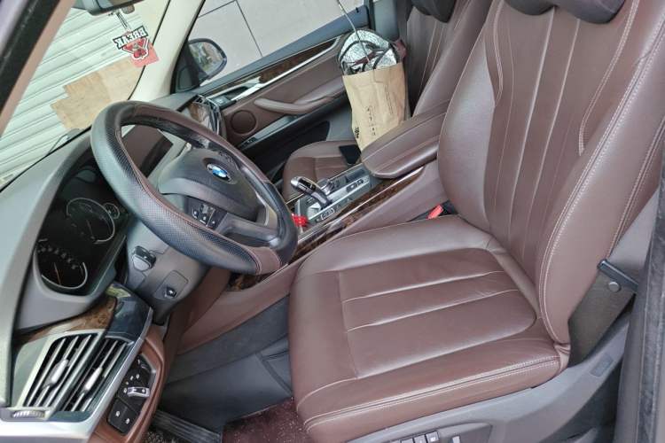 Used BMW X5 2018 xDrive28i Left Front Seat