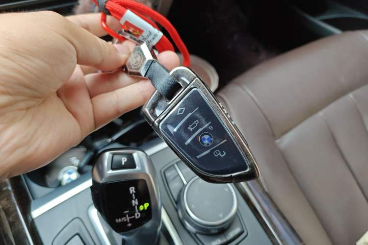 Used BMW X5 2018 xDrive28i Vehicle Key