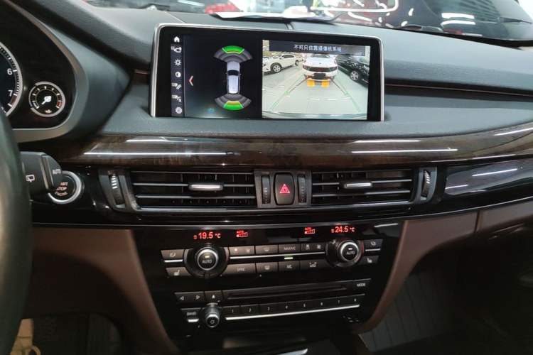 Used BMW X5 2018 xDrive35i Elegant Edition Audio And AC Panel
