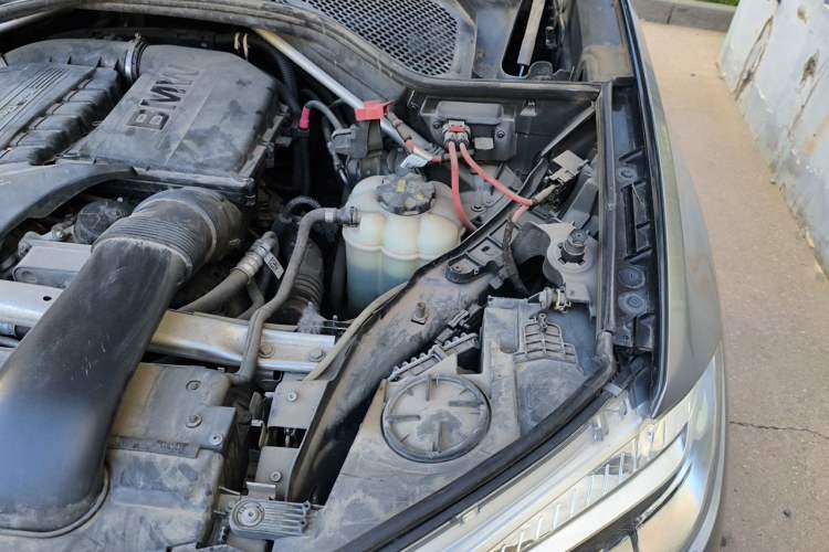 Used BMW X5  Engine Bay Left