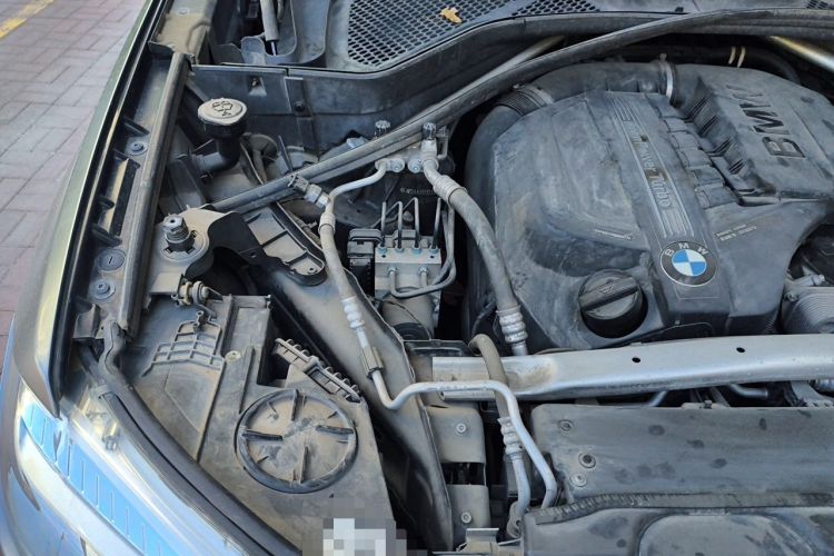 Used BMW X5  Engine Bay Right