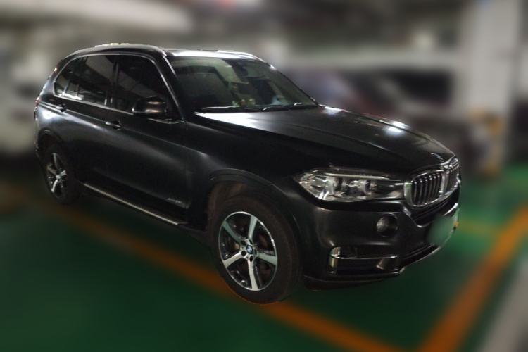 Used BMW X5 2018 xDrive28i Front Right 45 Deg