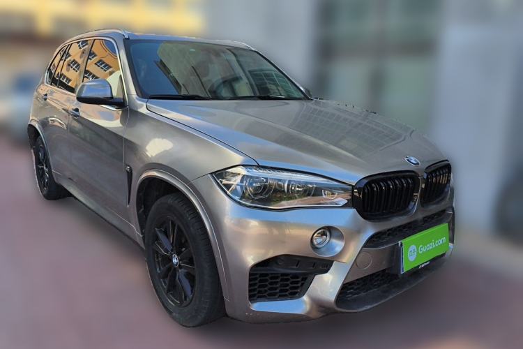 Used BMW X5  Front Right 45 Deg