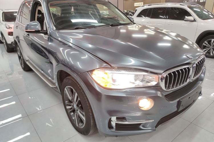 Used BMW X5 2018 xDrive35i Elegant Edition Front Right 45 Deg