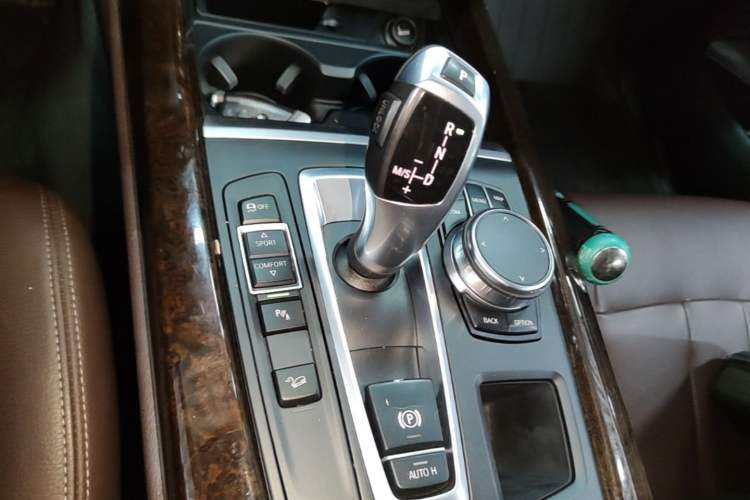 Used BMW X5 2018 xDrive35i Elegant Edition Gear Lever
