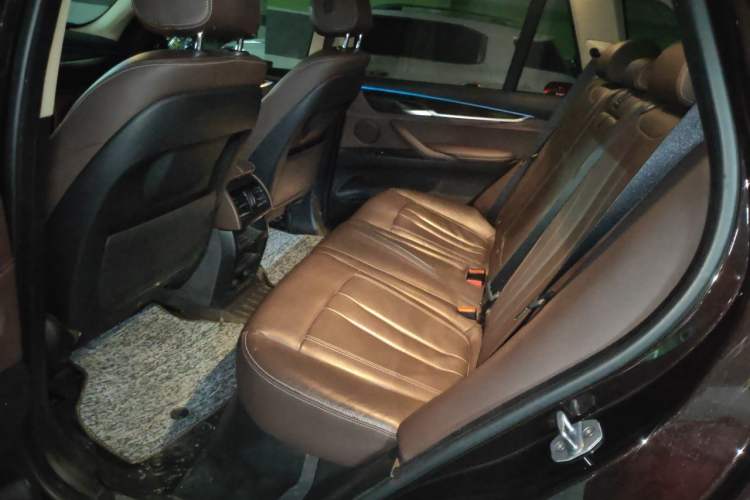 Used BMW X5 2018 xDrive28i Left Rear Seat