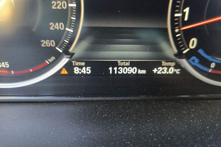 Used BMW X5  Odometer Close Up