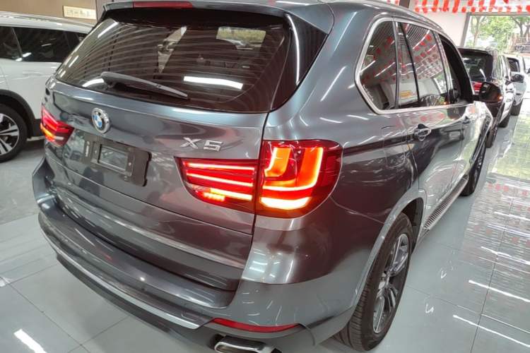 Used BMW X5 2018 xDrive35i Elegant Edition Rear Right 45 Deg