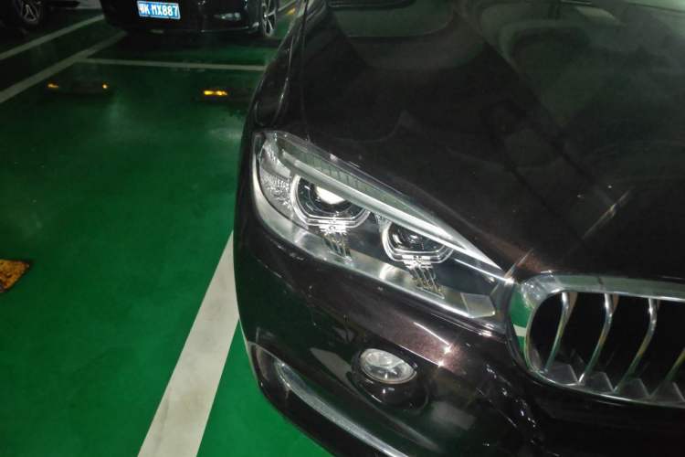 Used BMW X5 2018 xDrive28i Right Front Headlight