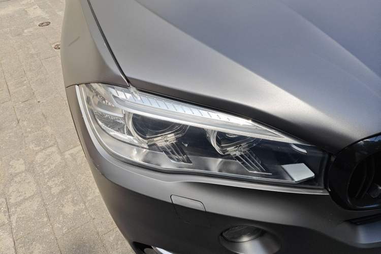 Used BMW X5 2018 xDrive28i Right Front Headlight