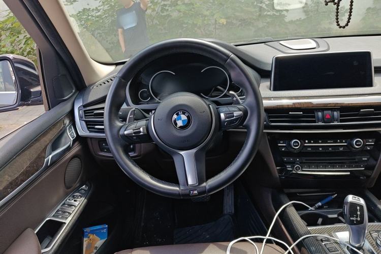 Used BMW X5 2018 xDrive28i Steering Wheel