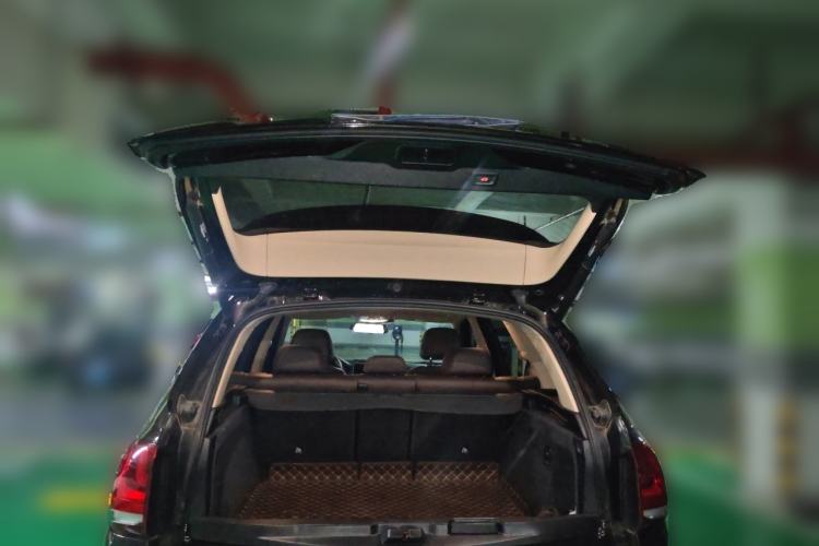 Used BMW X5 2018 xDrive28i Trunk