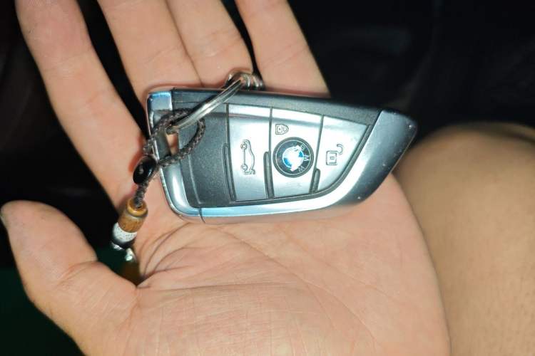 Used BMW X5 2018 xDrive28i Vehicle Key