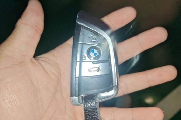 Used BMW X5 2018 xDrive28i Vehicle Key
