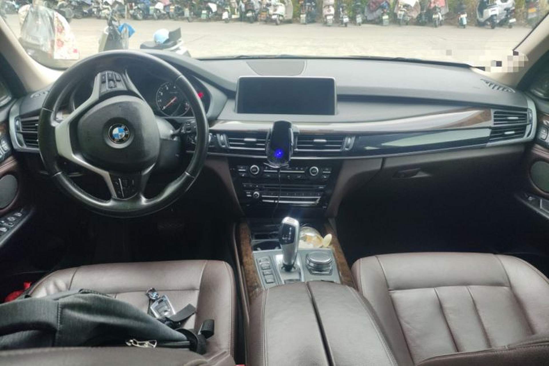 Used BMW X5 2018 xDrive28i Center Console