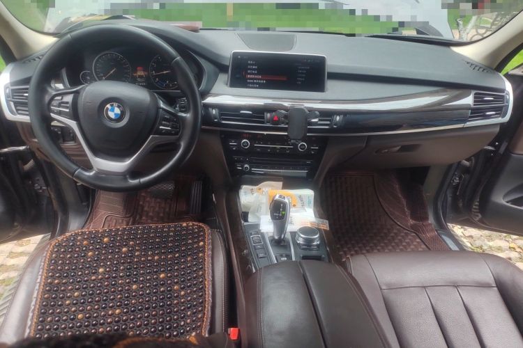 Used BMW X5 2018 xDrive28i Center Console